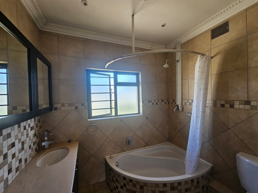 1 Bedroom Property for Sale in Kaapzicht Western Cape